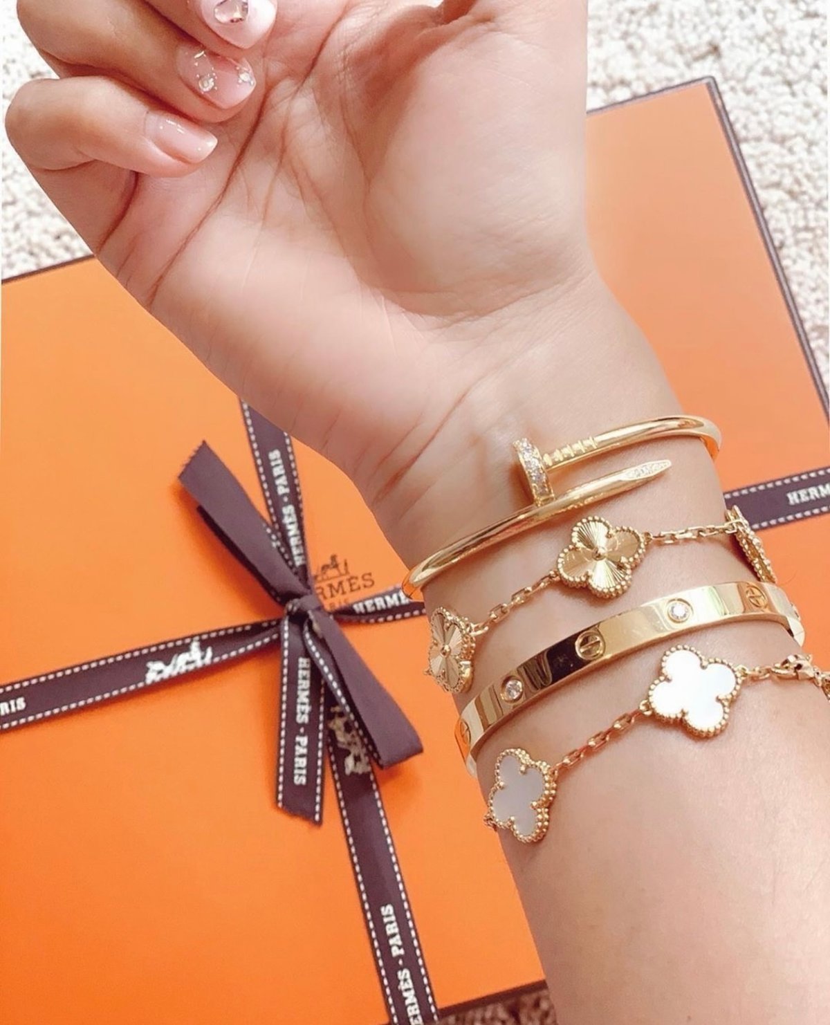 بكج vipا 4اساور مطلي ذهب