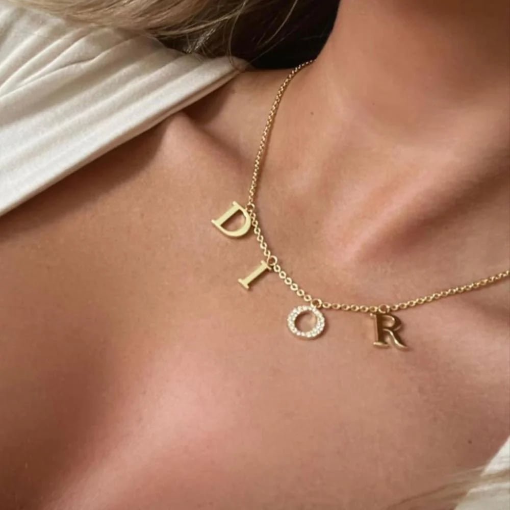 سلسال مطلي ذهب dior