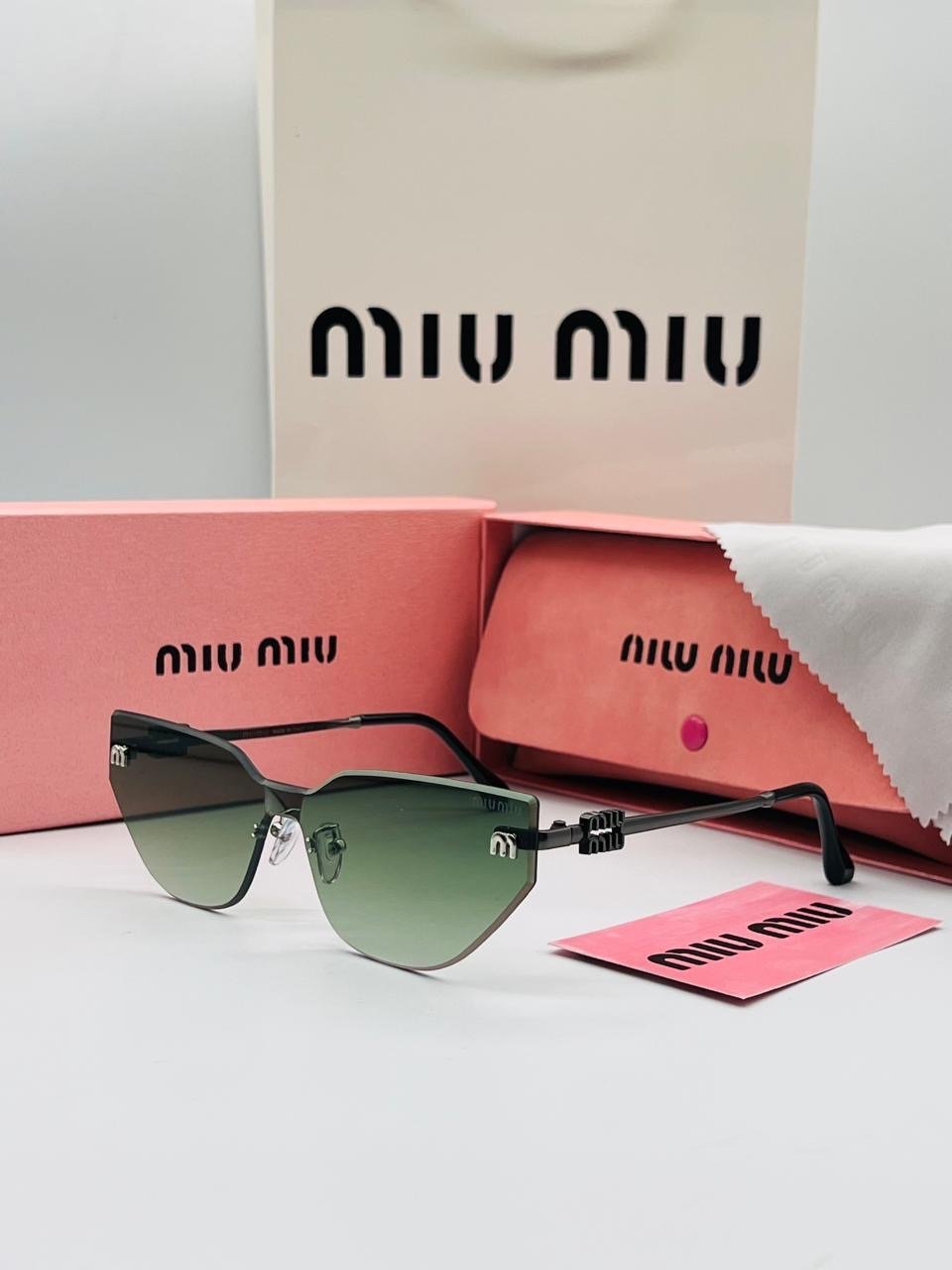 نظارهmiu miu