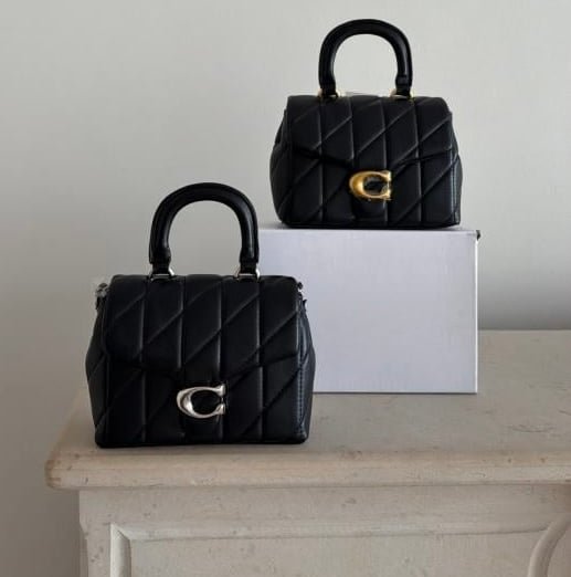 شنطه كوتش اسود