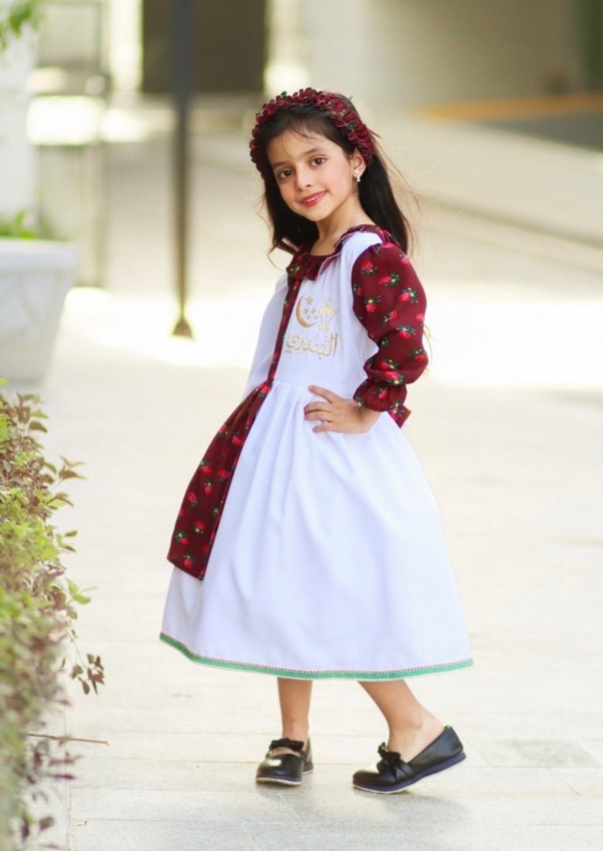 لوك بوك سيلورا